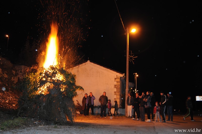 Badnjak (23)